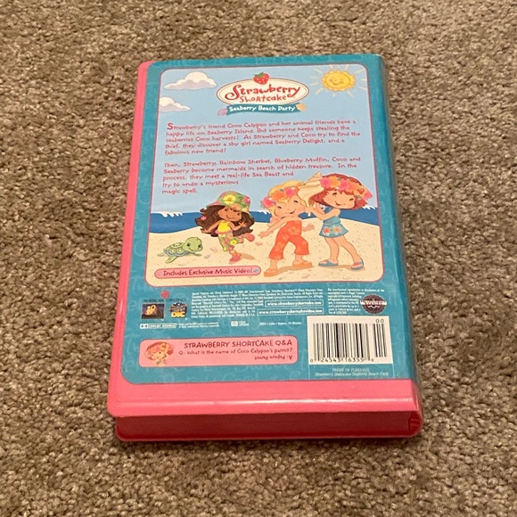 Strawberry Shortcake “Seaberry Beach Party” VHS Mivie. Vintage 2004. EUC - Picture 3 of 4